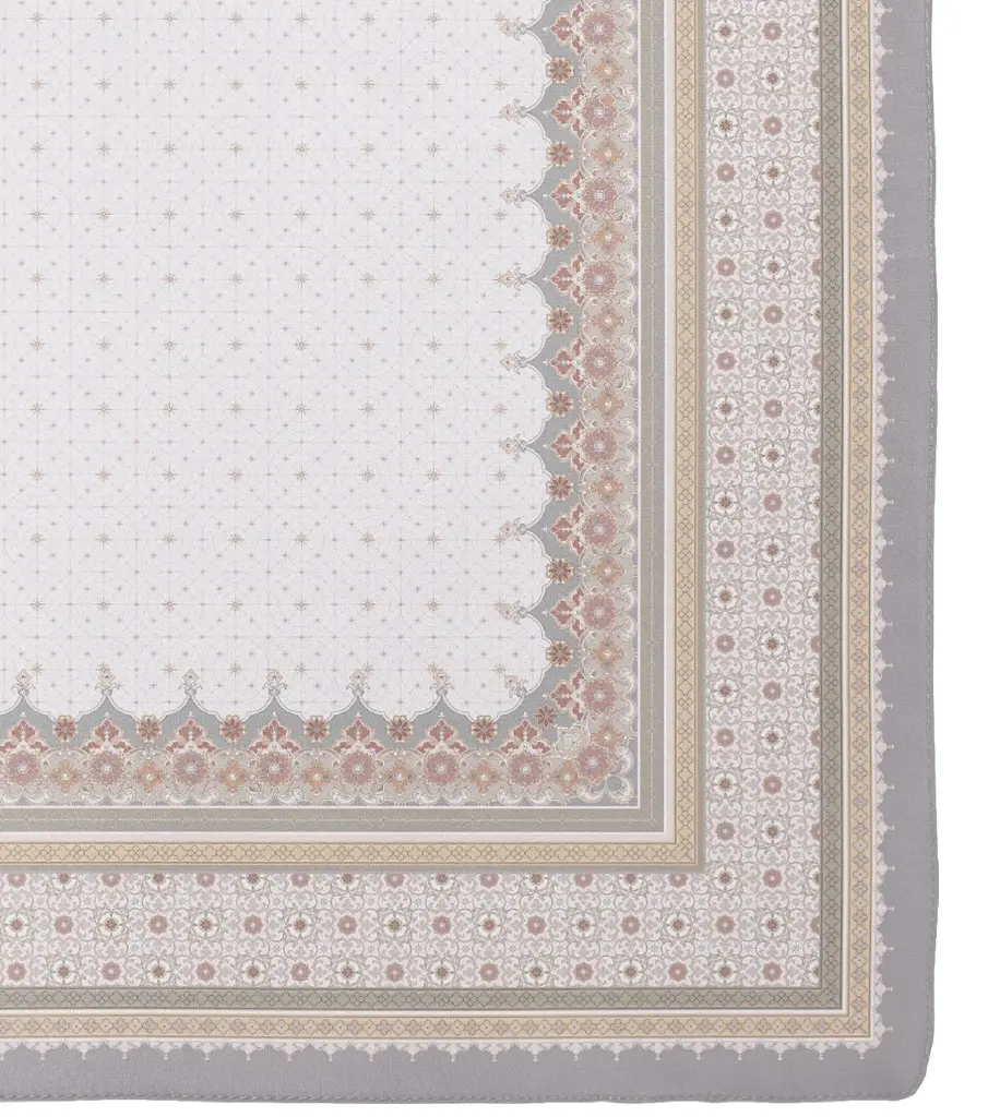 CLOSE_UP_MOCKUP_MARSHAA.webp